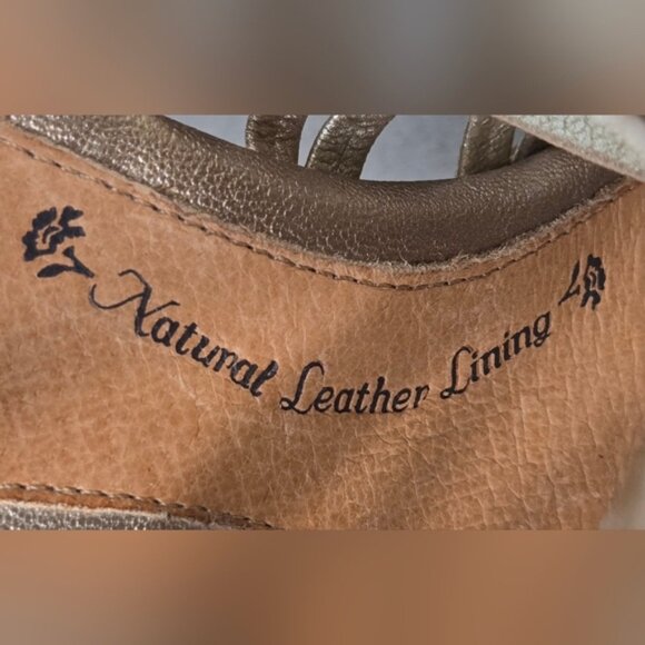 Sottf Strappy Metallic Gold  Gladiator Stappy Heels - Picture 13 of 15